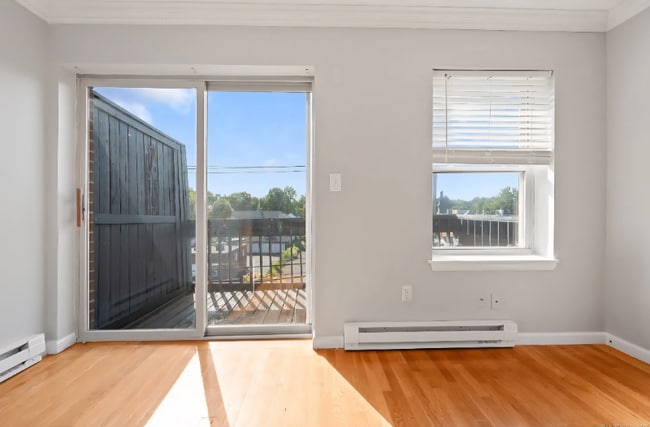 Photo - 140 Kane St Unit Apt D4