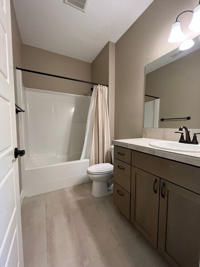 Photo - Stunning Stone Creek Single Level Home in Bonney Lake