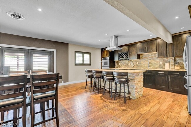 Photo - 2712 W Oakey Blvd