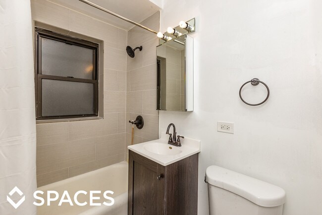 Photo - 2959 N Damen Ave Unidad 2G