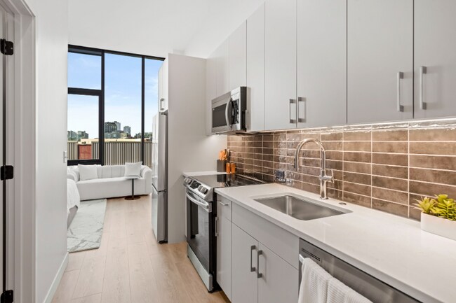 Photo - 1075 W Van Buren St