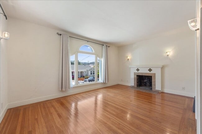 Photo - Warm & Sunny 2BD/1BA