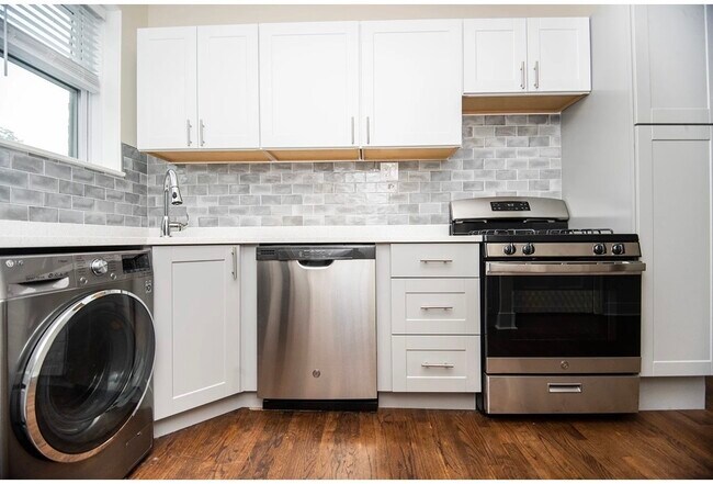 Photo - 3815 N Greenview Ave Unit 1W