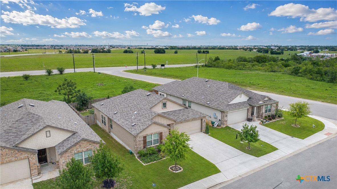 Photo - 2905 Greenbriar Rd