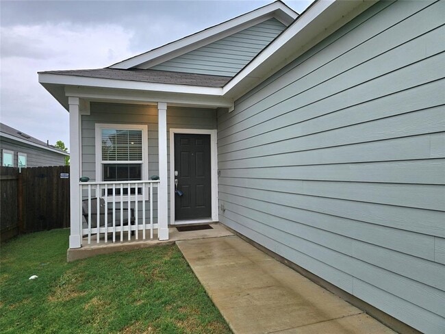 Photo - 1126 Cattail Ln House