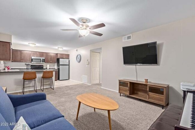 Photo - 1014 E Spence Ave