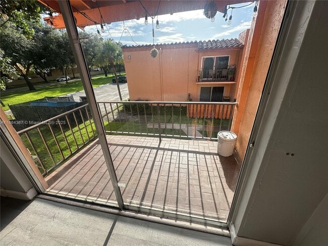 Building Photo - 7200 Fairway Dr Unit H10 Rental