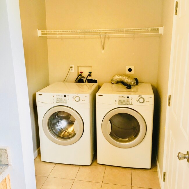 Photo - 913 E Emerson St