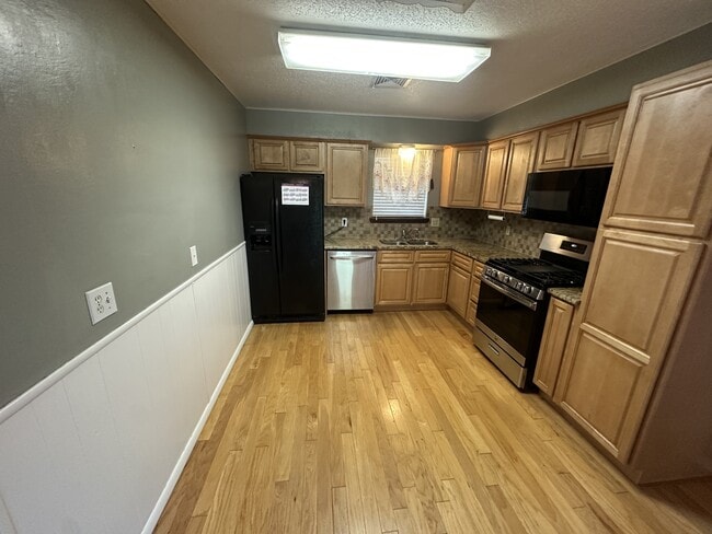 Photo - 137 E Jarman Dr