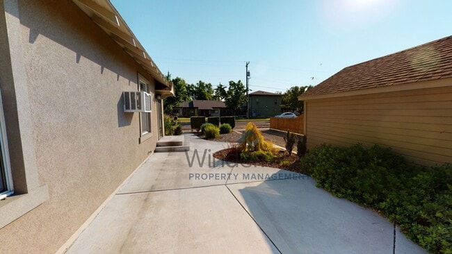 Photo - 207 N Spokane St