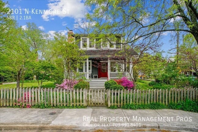 Photo - 2101 N Kenmore St