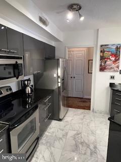 Building Photo - 801 S Pitt St Unit 233