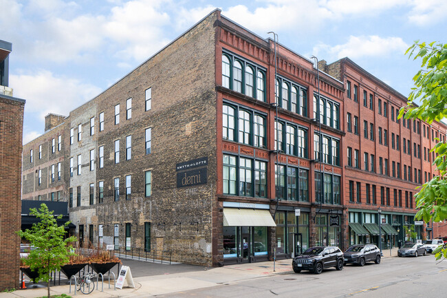 Smyth Lofts | Luxury Lofts in the North Loop - Smyth Lofts | Luxury Lofts in the North Loop