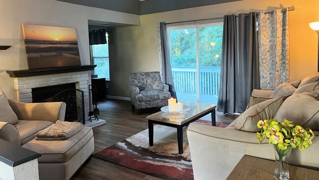 Photo - 723 N 8th St