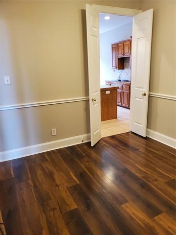Photo - 532 Silver Maple Dr