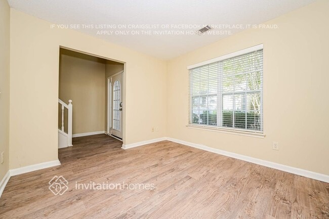 Photo - 4082 Arabian Way SW