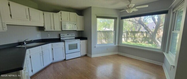 Photo - 540 Timbercrest Ln