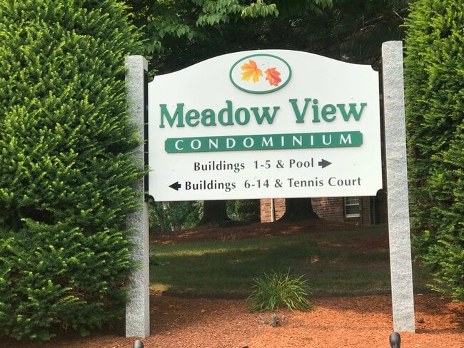 Building Photo - 4 Walker Rd Unit Meadowview Condo