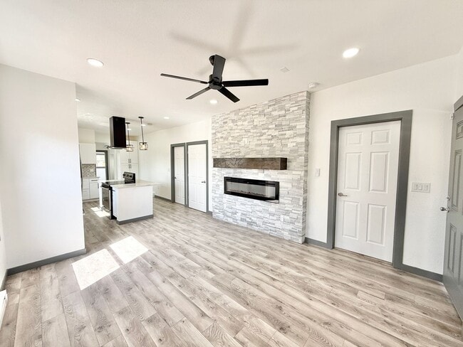 Photo - 1839-1839 E 4th St Unit 1835