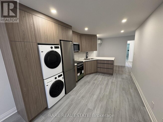 Photo - 783 Dovercourt Rd