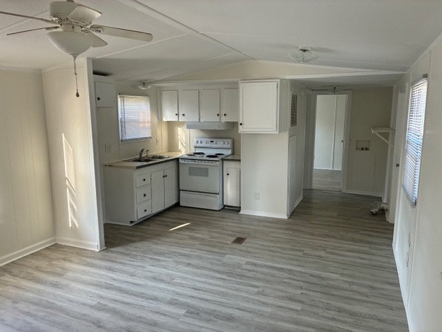 Photo - 1112 Deep River Ct