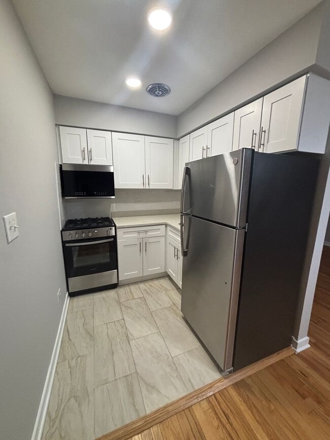 Photo - 3161 N Cambridge Ave