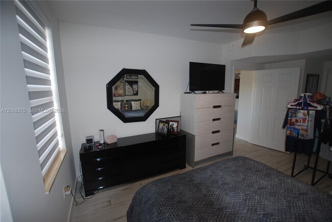 Photo - 511 Lucerne Ave Unit 306