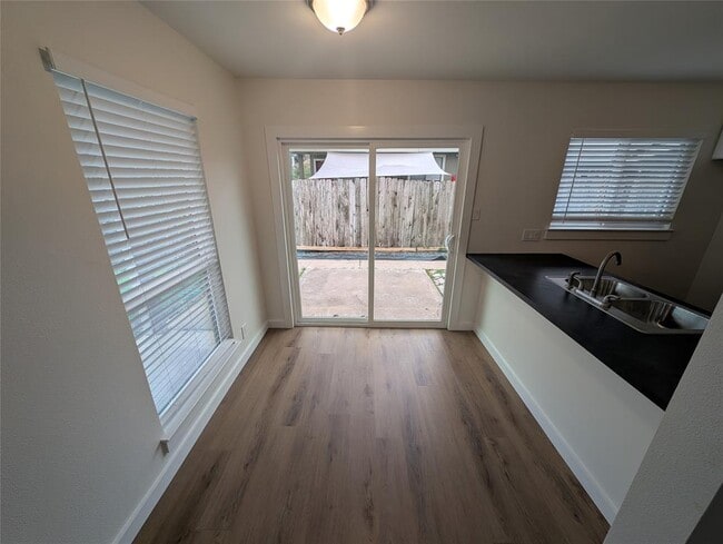 Photo - 2905 Parker Ln