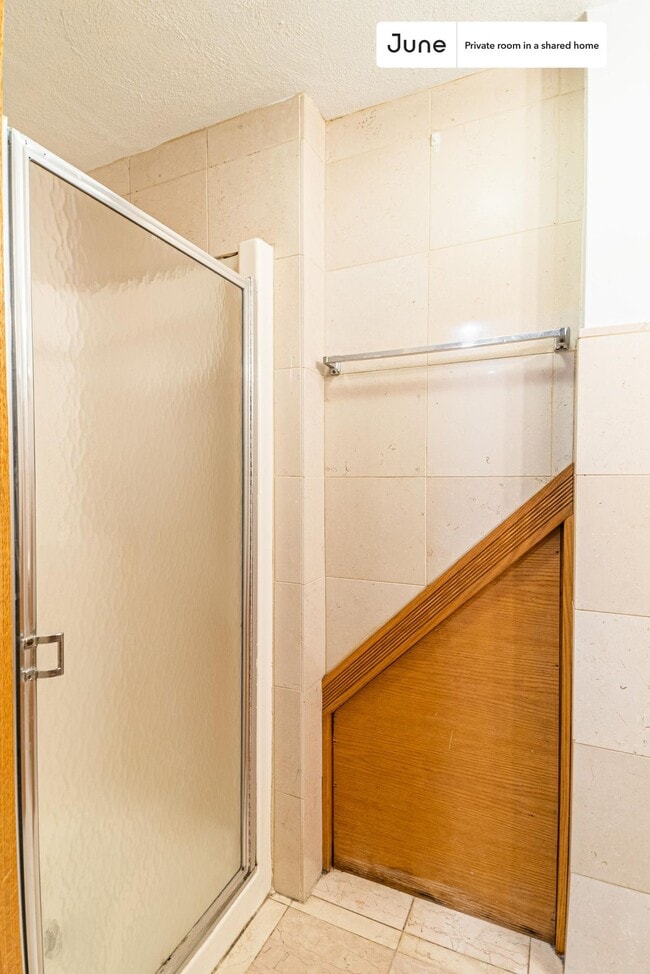 Photo - Room in Shared 5 bed/2 bath home Unit D