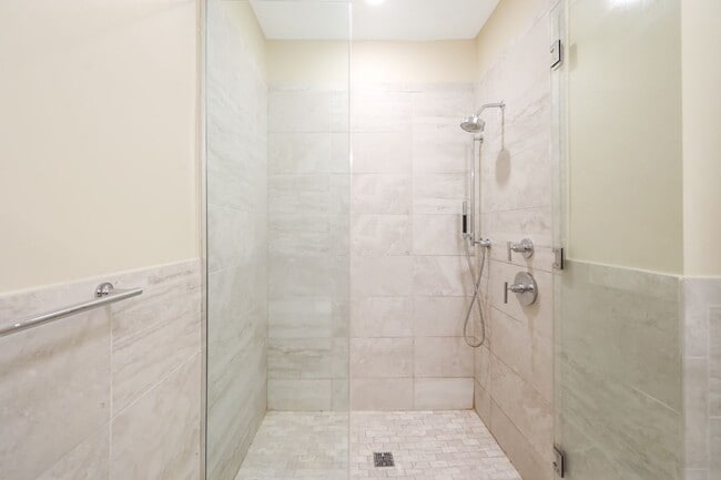 Photo - 1/Bedroom at Edgewater's top waterfront lo...