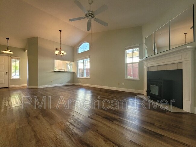 Photo - 5628 Bolton Way