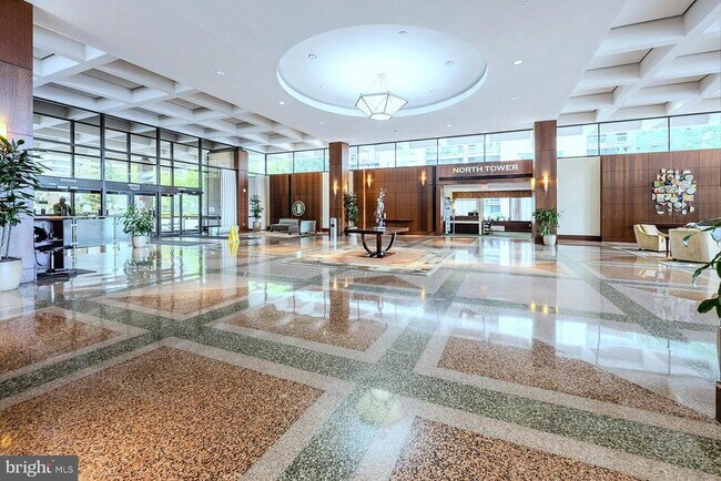 Photo - 3705 S George Mason Dr Unit 2414S