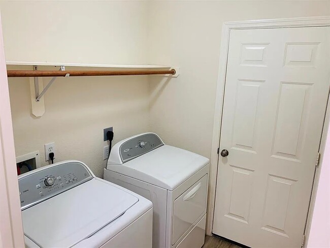 Photo - 8407 Resada Park Ln