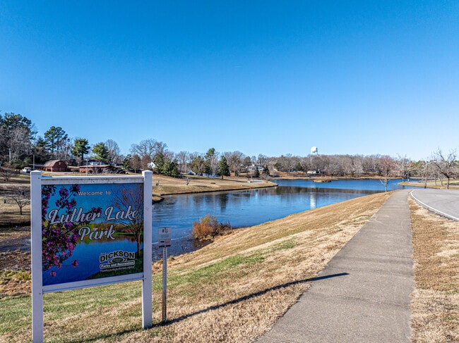 Photo - 205 W Lake Dr