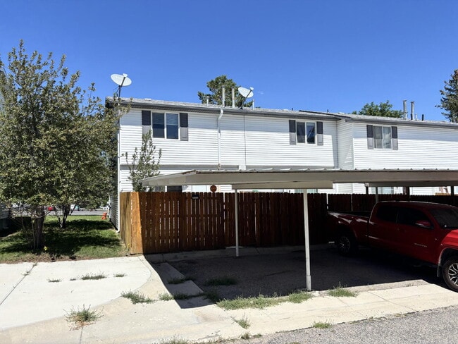 Building Photo - 500 Monroe Ave Unit 27