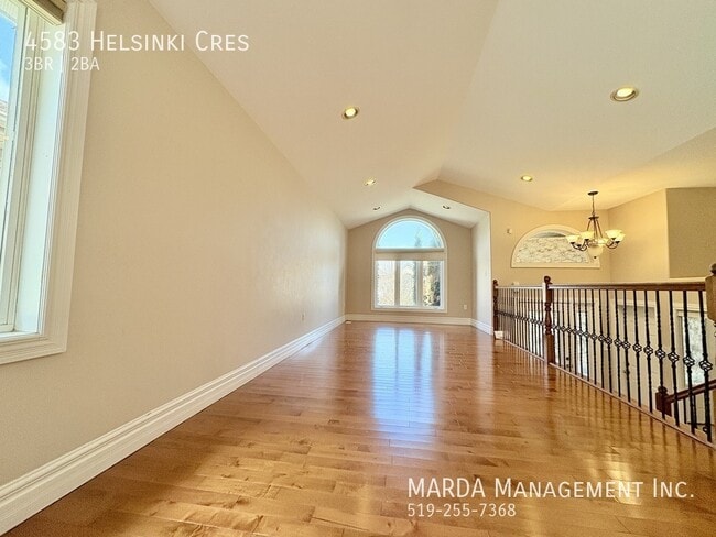 Photo - SPACIOUS 3+1 BED/2 BATH/2 KITCHEN HOUSE + UTILITIES
