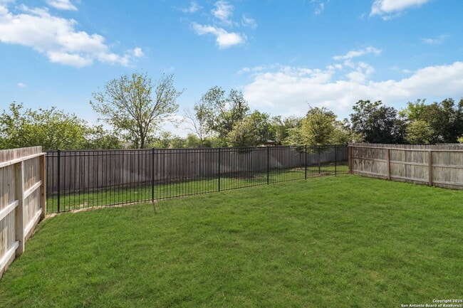 Photo - "Charming 3-Bedroom Home with 2 Full Baths and 1902 Sq Ft of Comfort in San Antonio!"