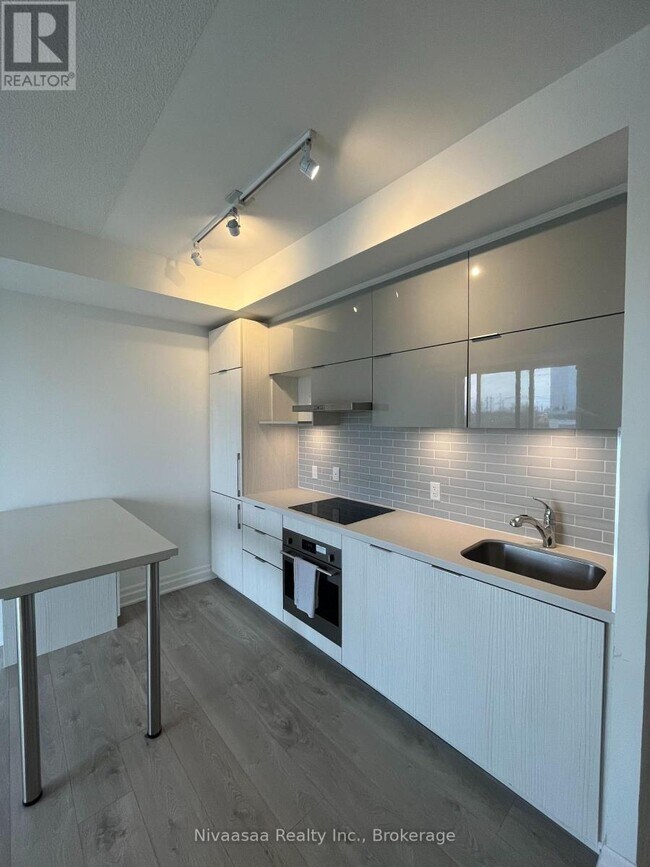 Photo - 10 Rouge Valley Dr W Unit 301