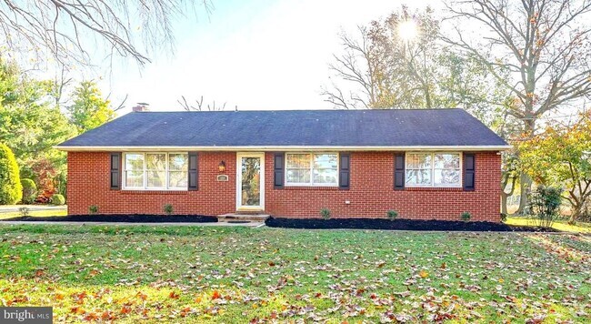 Building Photo - 123 Thies Rd Rental