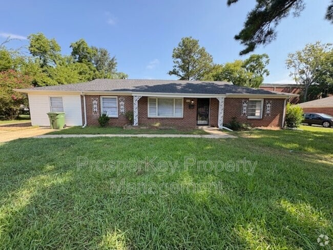 Building Photo - 703 Briarcliff Rd Rental