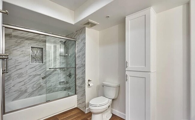 Photo - 1036 S Serrano Ave