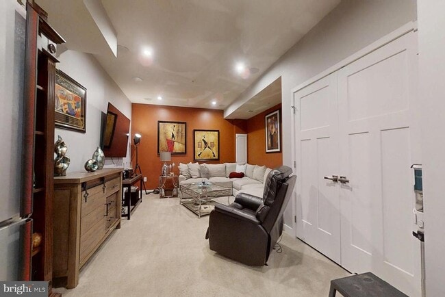 Photo - 950 Mississippi Ave SE