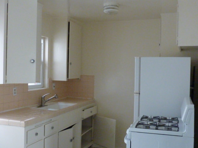 Photo - 926 S Lake St - Room for Rent w/ Private Bath