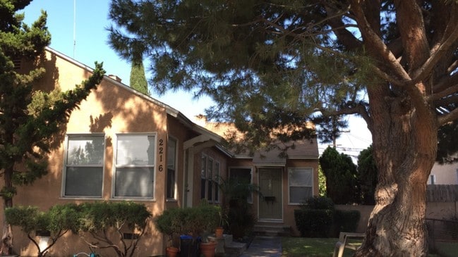 2216 Euclid Ave Unit 2216 Euclid Avenue