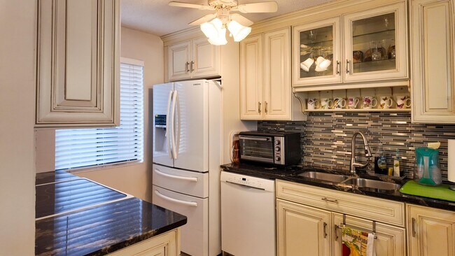 Photo - 4822 Esedra Ct Unidad 205