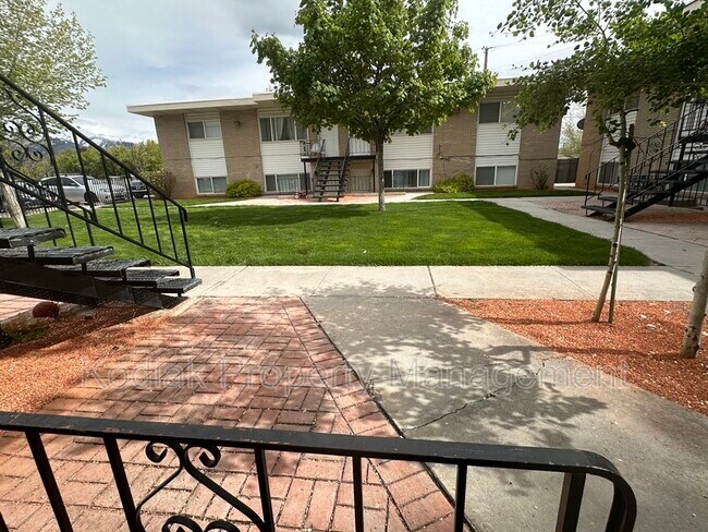 Building Photo - 1525 North Marilyn Dr.