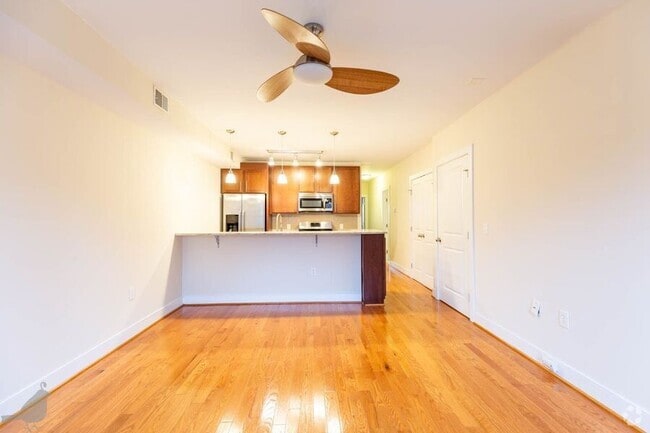 Building Photo - 1353 Adams St NE Rental