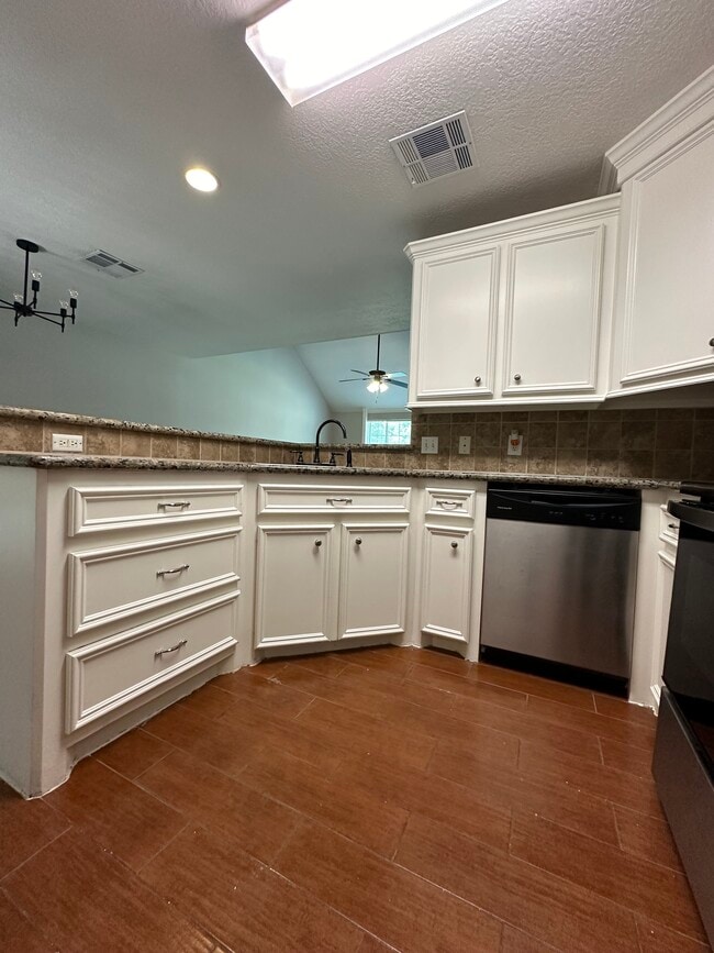 Photo - 1109 Byrdsong Ct