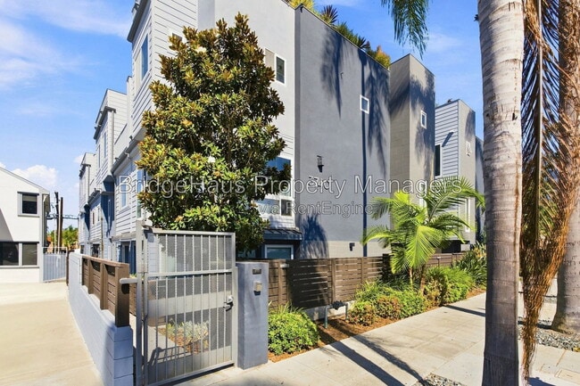 Photo - 3740 Third Ave