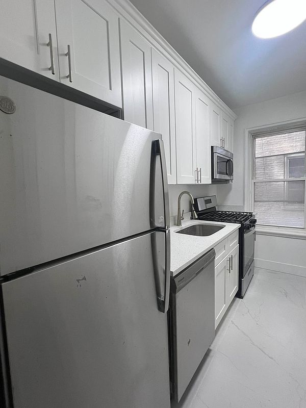 Photo - 3810 Greystone Ave